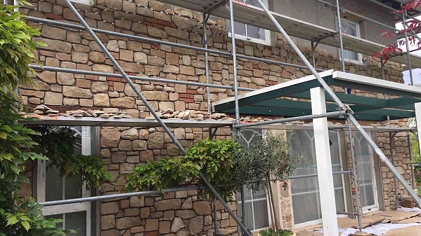 Die Rekonstruktion von der Fassade eines Familienhauses beim Bodensee - Mix Toscana 774