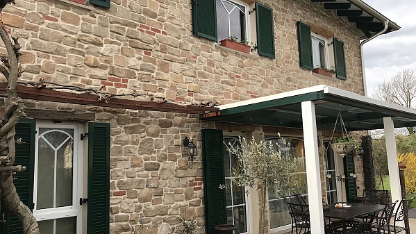 Die Rekonstruktion von der Fassade eines Familienhauses beim Bodensee - Mix Toscana 774