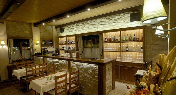 Stein an der Bar