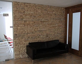 Gespaltener Sandstein