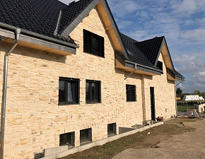 Gespaltener Sandstein